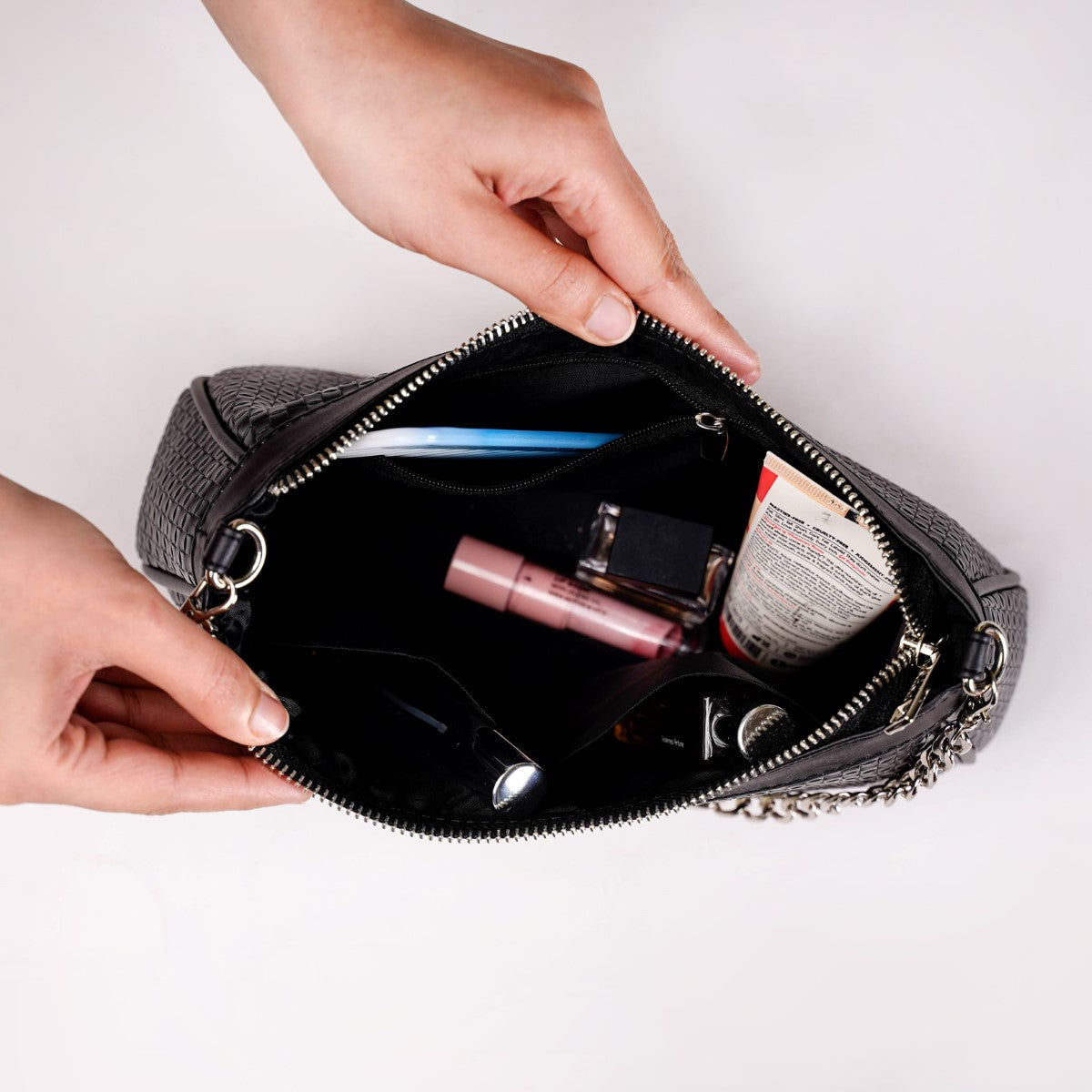 Lusso Black Sling Handbag