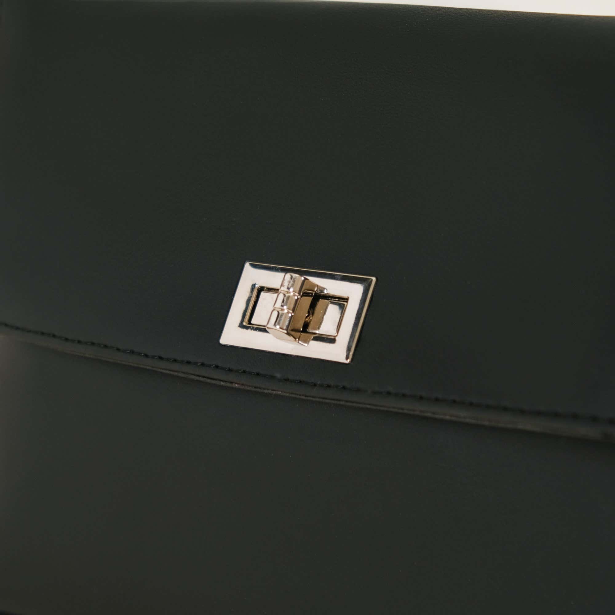 Sleek Black Shoulder Bag For Women