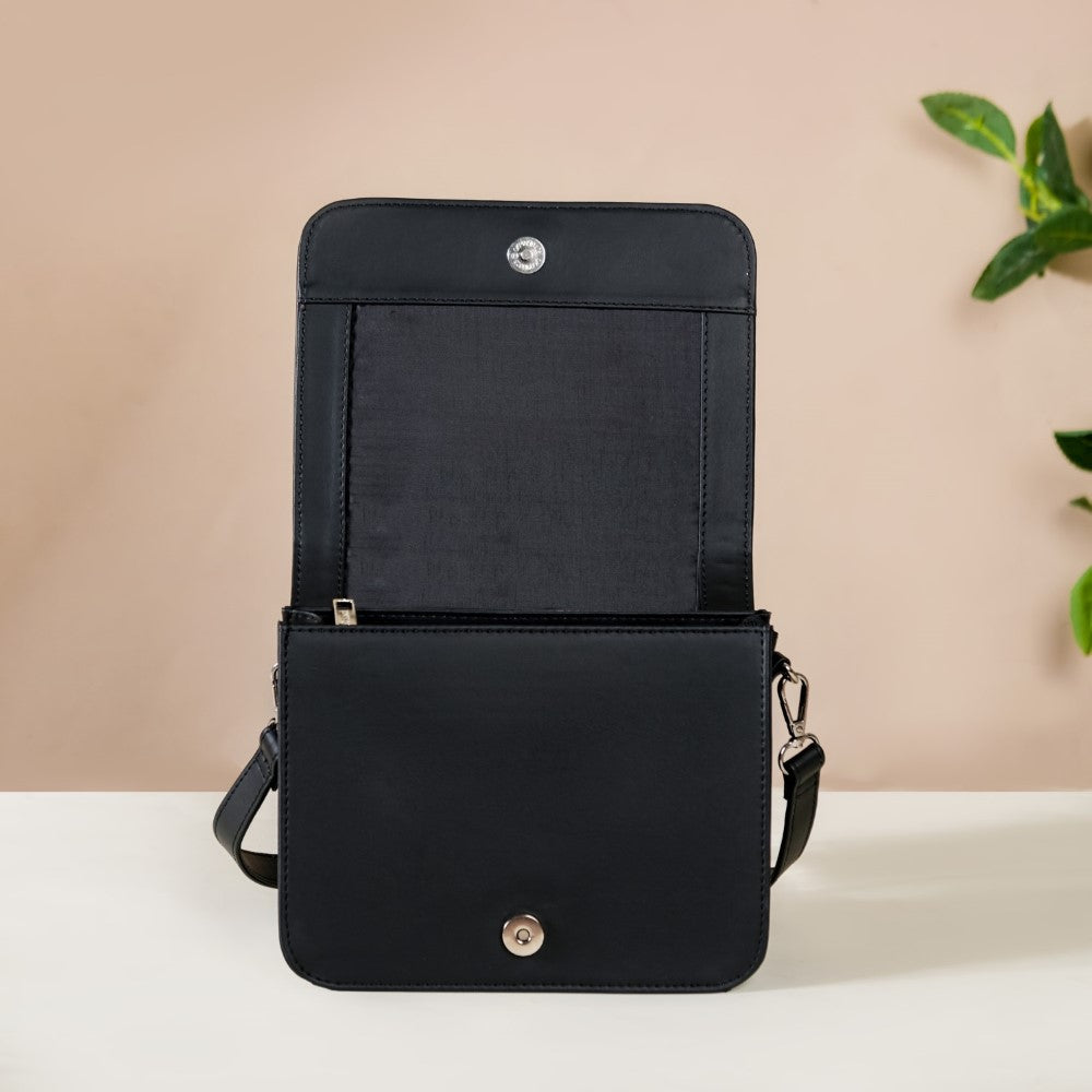 Go-To Shoulder Bag For Women Black Houndstooth