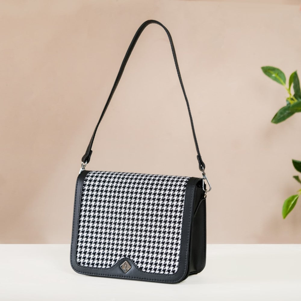 Go-To Shoulder Bag For Women Black Houndstooth