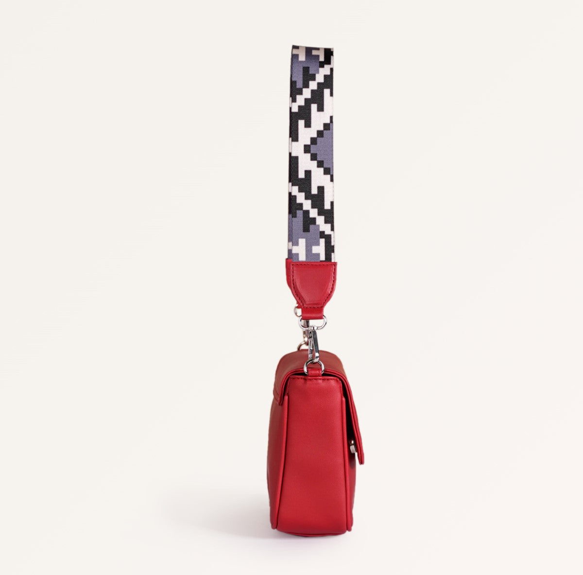 Brio Saucy Sport Shoulder Bag Red