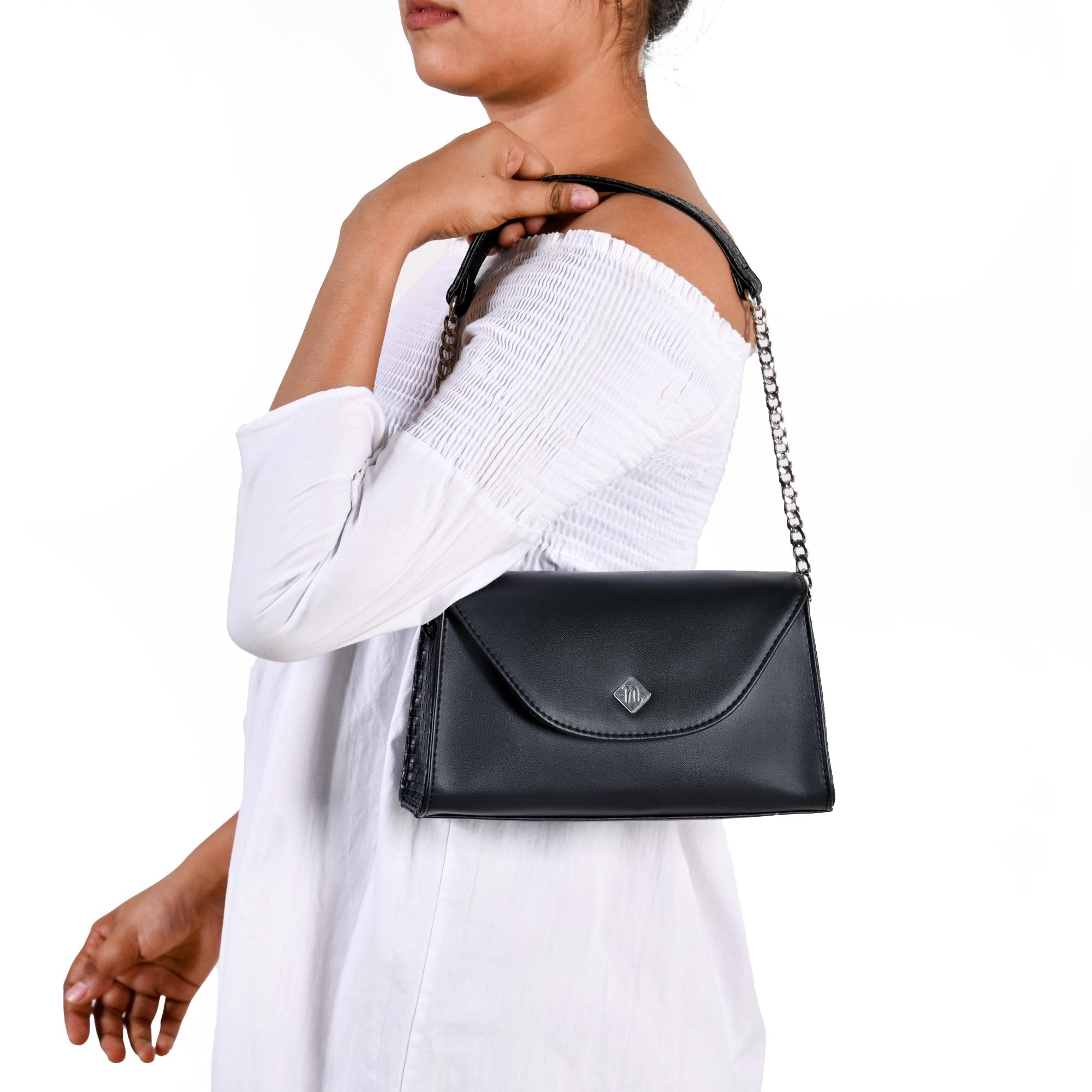 Soi Lisse Black Shoulder Bag